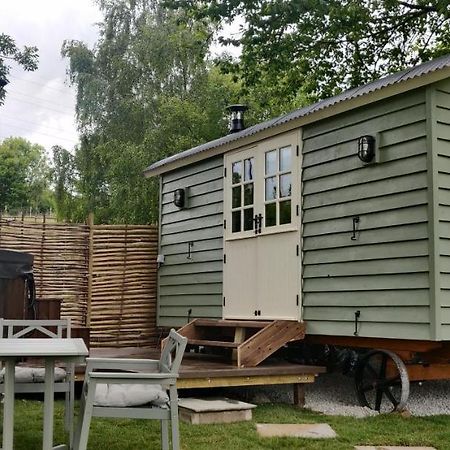 Hollingbourne Romantic Shepherds Hut With Stunning Sunsets מראה חיצוני תמונה